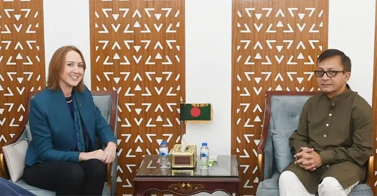 Trade Minister calls for Australia to increase investment in solar power sector