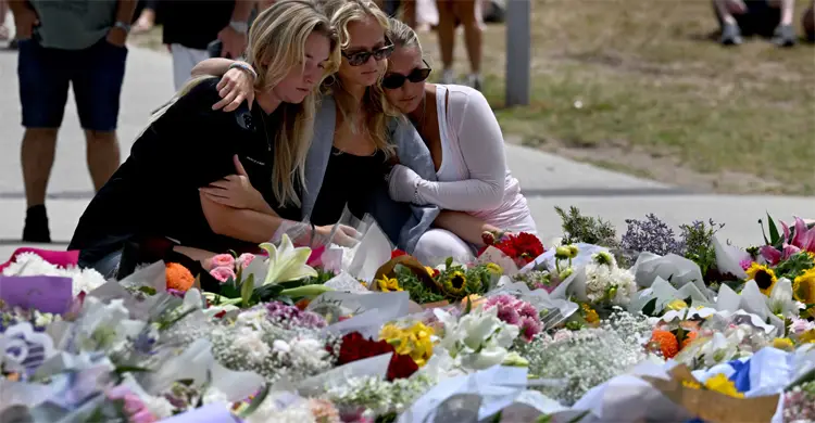 বন্দুকধারীকে প্রতিহত করা সেই ‘হিরো’ সুস্থ হয়ে উঠছেন