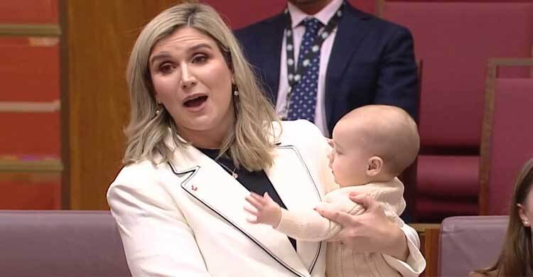 সন্তান কোলে নিয়েই পার্লামেন্টে প্রথম ভাষণ সিনেটরের, ভিডিও ভাইরাল