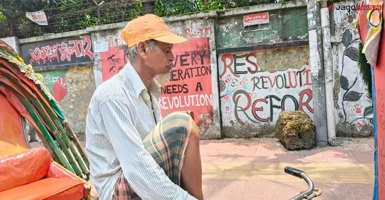 সরকার বদলায়, বহাল তবিয়তে থাকে রিকশা সিন্ডিকেট