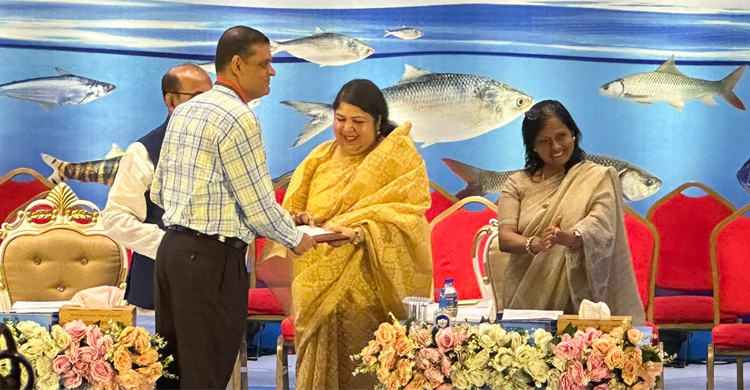 মৎস্য পদক পেলো ২১ ব্যক্তি-প্রতিষ্ঠান