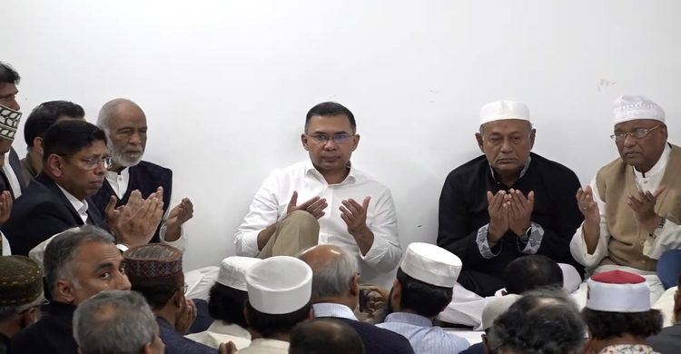 আরাফাত রহমান কোকোর মৃত্যুবার্ষিকী উপলক্ষে দোয়া মাহফিলে অংশ নিলেন তারেক রহমান