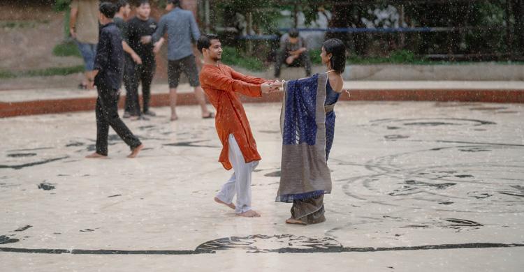 ছবি: আজাদ ও রুমা