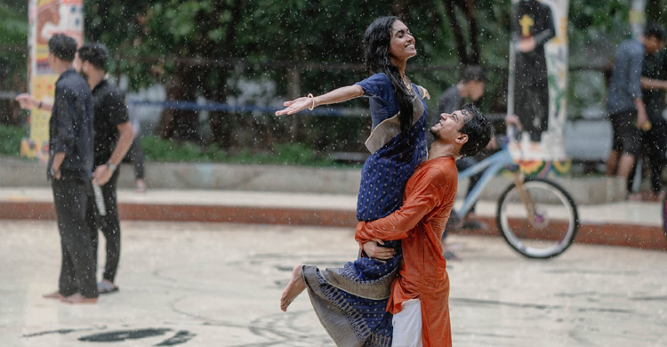 ছবি: আজাদ ও রুমা