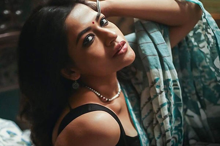 সমাজ আমাকে সবচেয়ে ‘খারাপ নারী’ বলে চিহ্নিত করেছে: বাঁধন