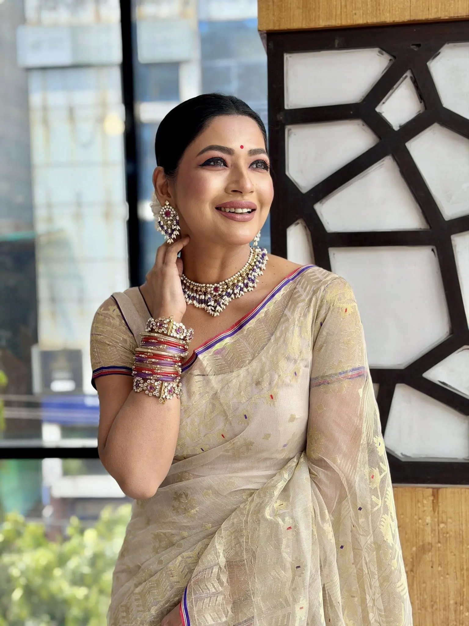 অভিনেত্রী বাঁধন