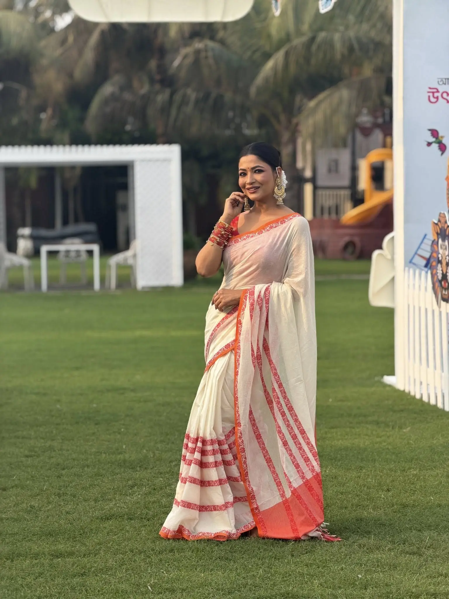 বৈশাখের রঙে নজরকাড়া বাঁধন