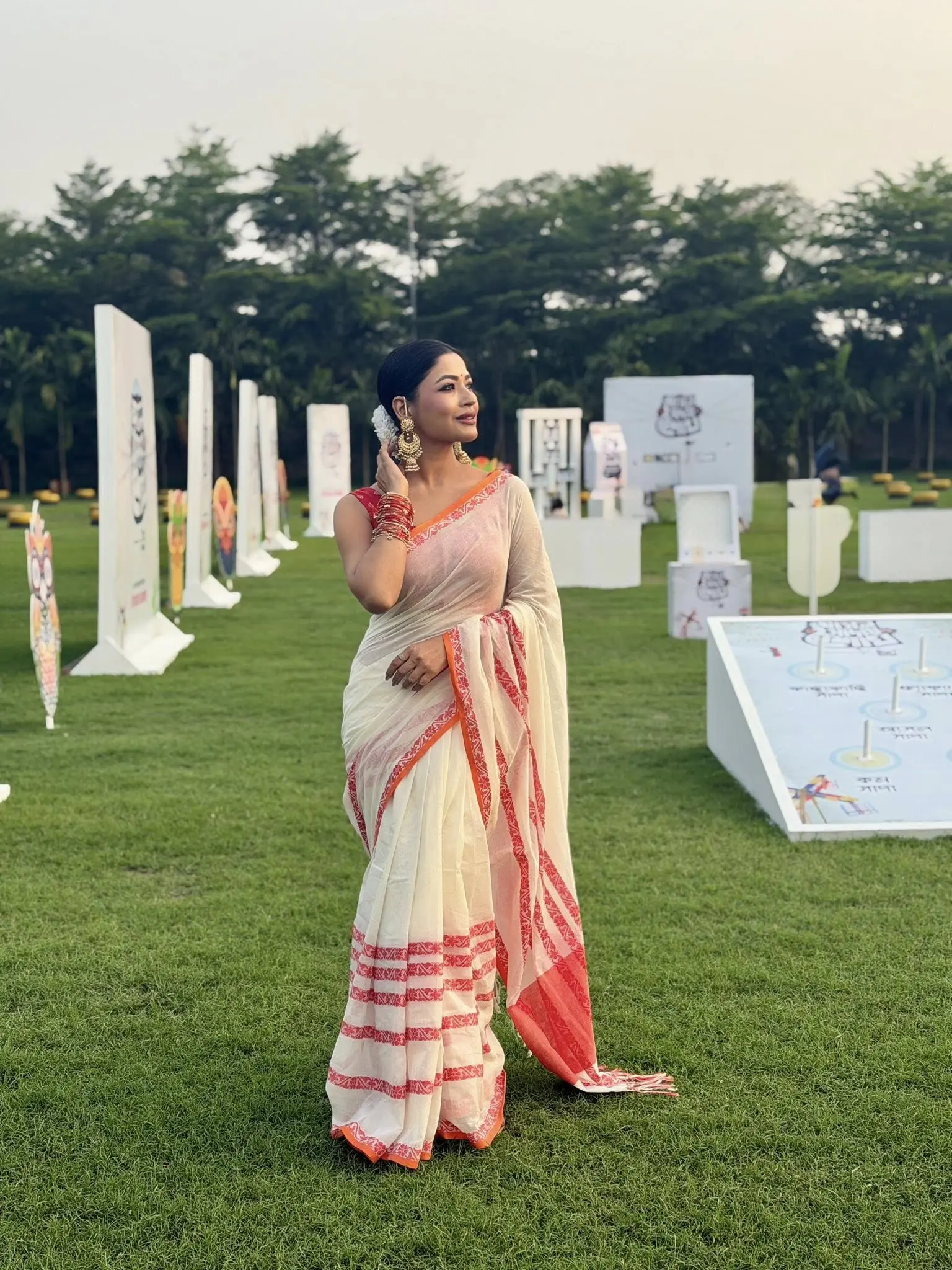 বৈশাখের রঙে নজরকাড়া বাঁধন