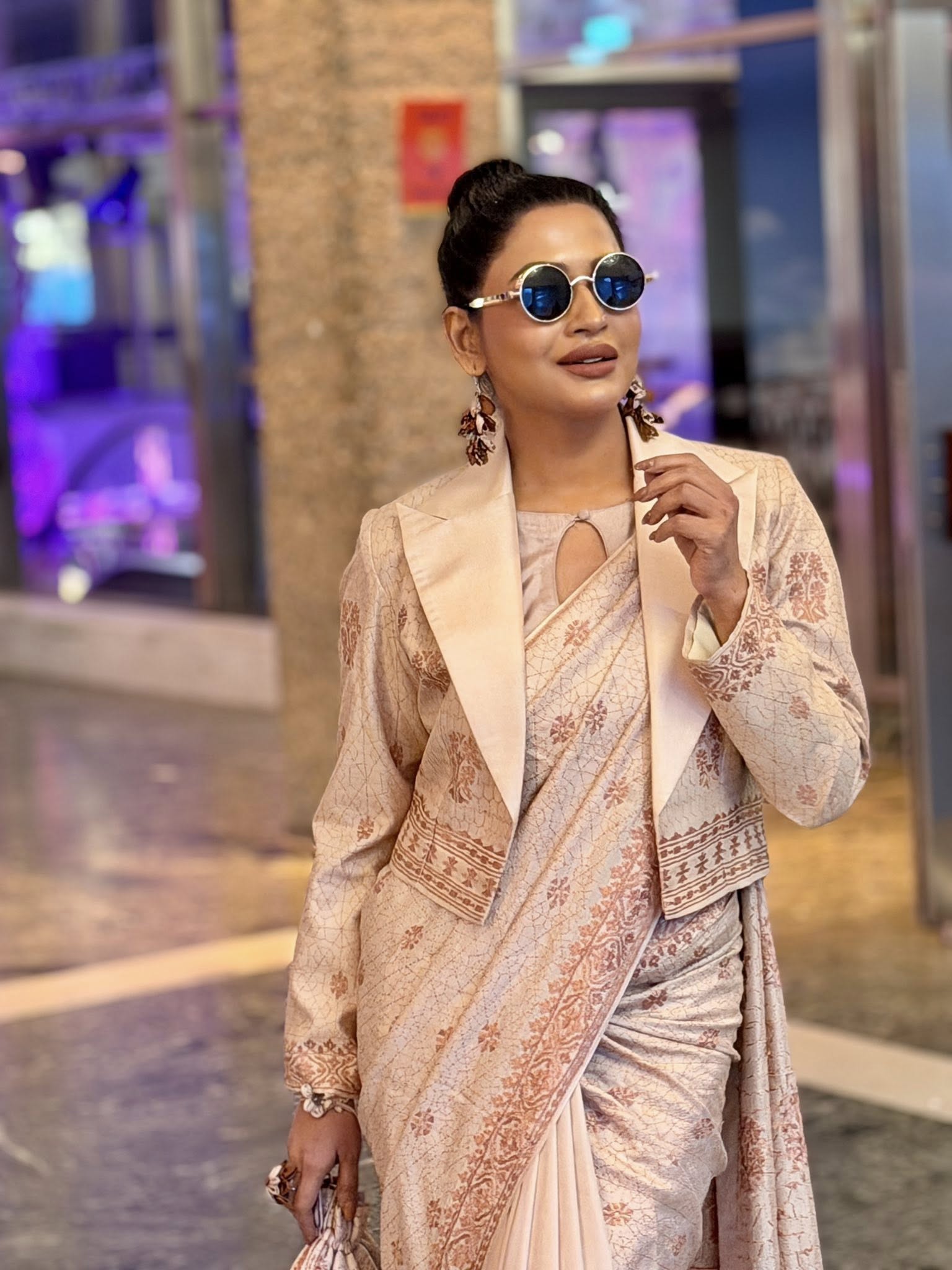 নকশিকাঁথার নান্দনিকতায় আত্মবিশ্বাসী বাঁধন