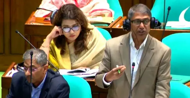 দেশে বীর মুক্তিযোদ্ধা ১ লাখ ৯৮ হাজার ৩৭ জন: সংসদে মুক্তিযুদ্ধমন্ত্রী