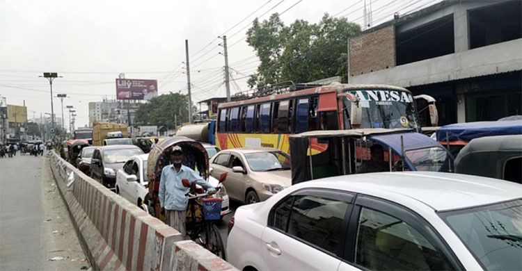 জেলায় জেলায় সড়ক-মহাসড়ক অবরোধ শিক্ষার্থীদের, যানজটে ভোগান্তি
