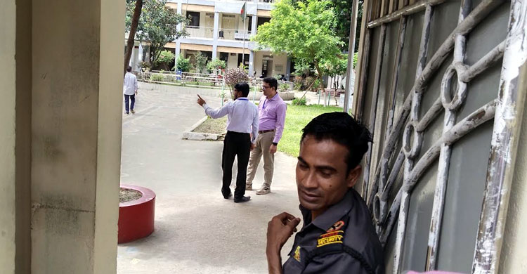 প্রথম দিনে স্বাস্থ্যবিধি উপেক্ষিত, নেই মাস্ক-হ্যান্ড স্যানিটাইজার