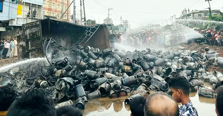 Cylinders go off after truck flips on pothole-riddled road in Brahmanbaria