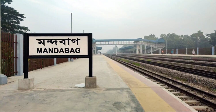 পলিথিন দেখে চিৎকার করছিল কুকুর, খুলে মিললো নবজাতকের মরদেহ