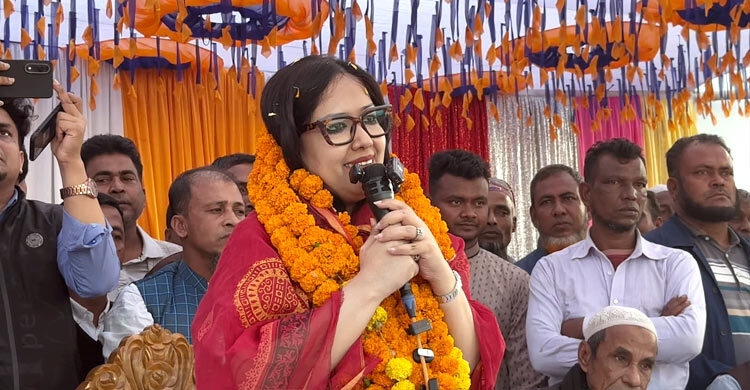 এমপিরা সরকারি বরাদ্দের ৫০ ভাগ নিজেরা রেখে দেন: রুমিন ফারহানা