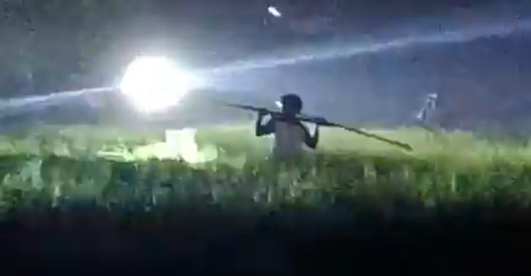 ব্রাহ্মণবাড়িয়ায় ধানক্ষেতে টর্চলাইট জ্বালিয়ে সংঘর্ষ, আহত ১৫