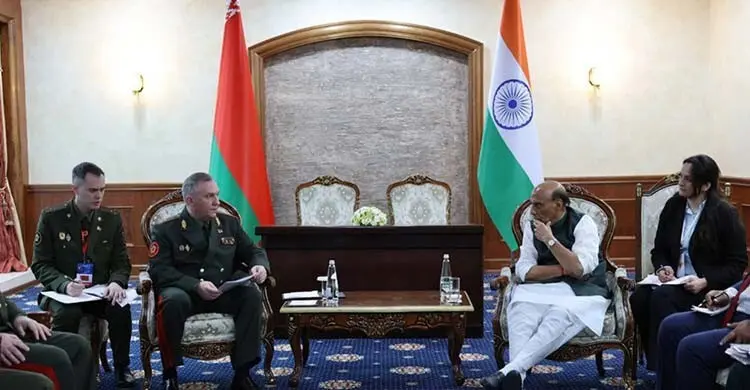 ভারত-বেলারুশ সামরিক সহযোগিতা জোরদারে প্রতিরক্ষামন্ত্রীদের বৈঠক