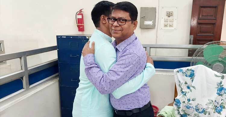 ছুটির পর খুললো ব্যাংক, ফুরফুরে মেজাজে কর্মীরা