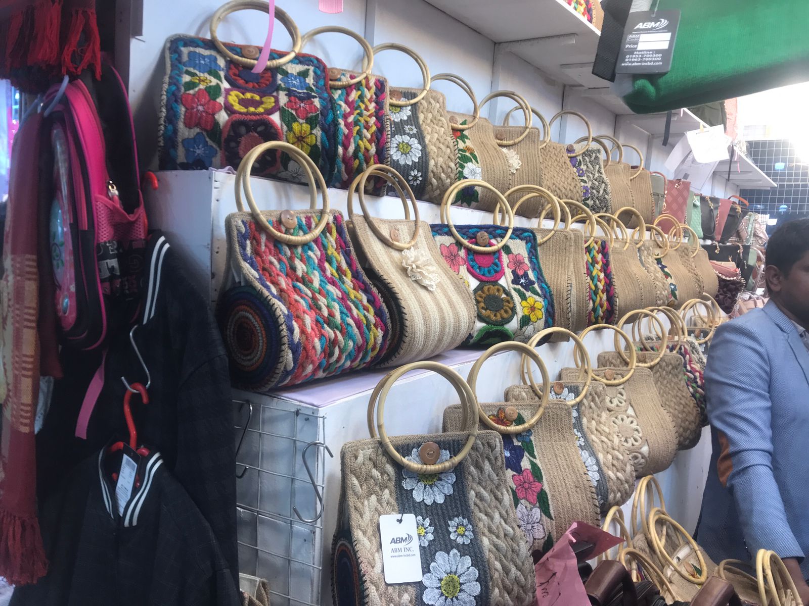 এবারের বাণিজ্য মেলায় যা পাওয়া যাচ্ছে