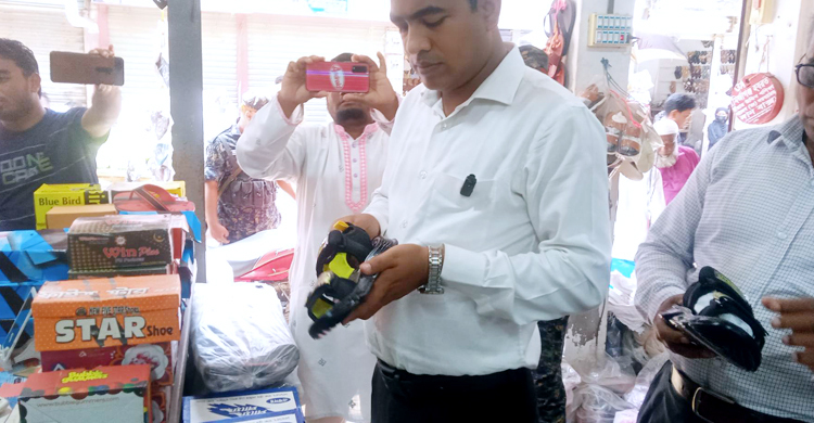 পণ্যের মূল্য বেশি রাখায় পাঁচ দোকানিকে জরিমানা