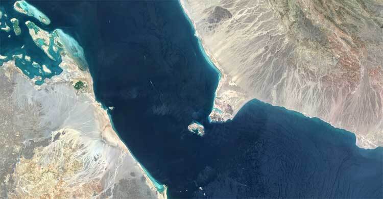 Yemeni Houthis threaten to block Bab el-Mandeb Strait