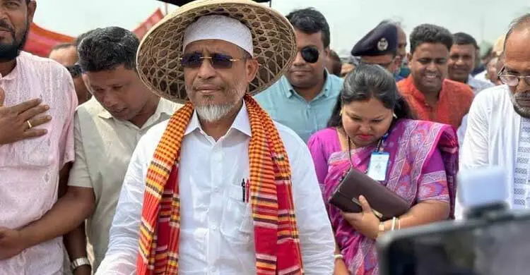 মাদকসেবী-কারবারিদের উত্তমমধ্যম দিয়ে পুলিশে দিন: বাবর