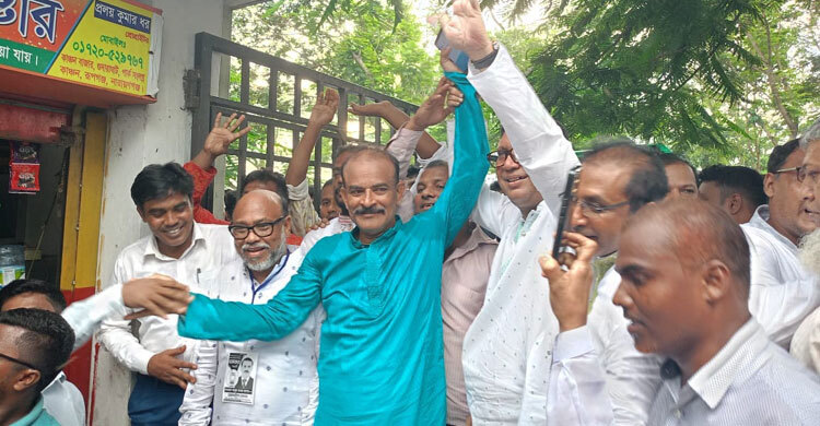 দ্বিতীয়বারের মতো কাঞ্চন পৌরসভার মেয়র হলেন বাদশা