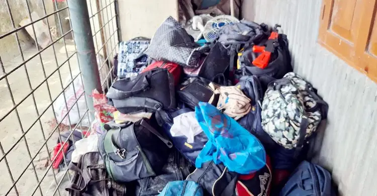 পদ্মায় বাসডুবি