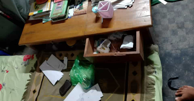 গেট ভেঙে মাদরাসায় চুরি, নগদ টাকাসহ মালামাল লুট