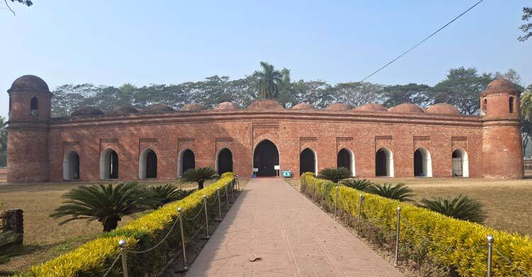 ষাটগম্বুজ মসজিদে এবারের ঈদেও তিন জামাত