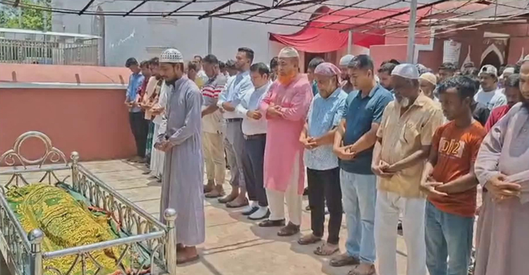 কুমিরের আক্রমণে নিহত ফাতেমার দাফন সম্পন্ন