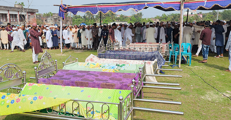 রামপালে দুর্ঘটনায় নিহত বর সাব্বিরসহ ৯ জনের দাফন সম্পন্ন