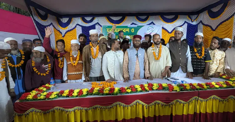 বাগেরহাটে জামায়াতে যোগ দিলেন বিএনপির অর্ধশতাধিক কর্মী