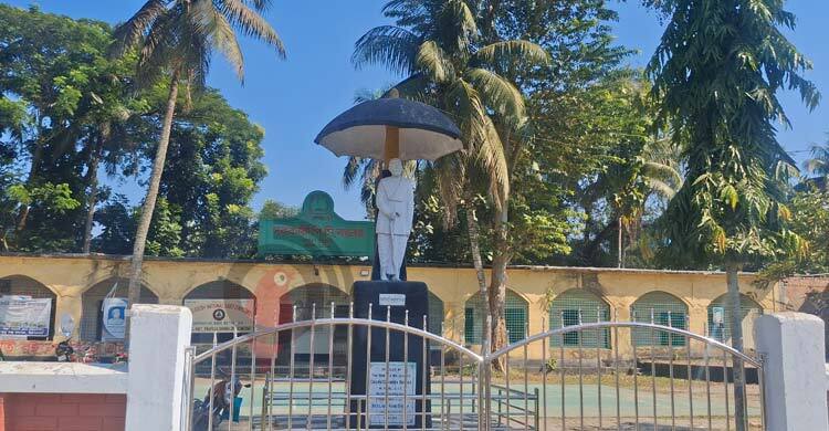 সরকারি পিসি কলেজে শিক্ষক-শ্রেণিকক্ষ সংকটে পাঠদান ব্যাহত