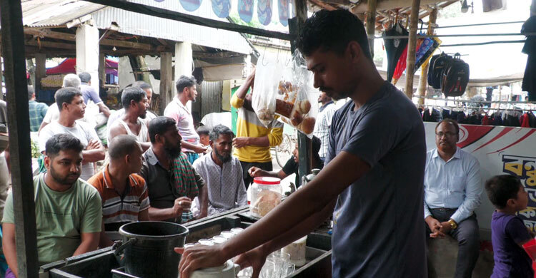 চা দোকানে এক মাসের বিদ্যুৎ বিল এলো তিন লাখ টাকা