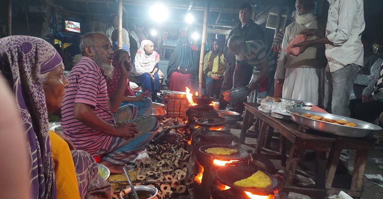 পিঠার ঘ্রাণে শীতের গল্প