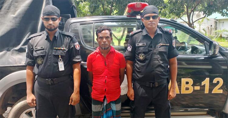 বগুড়ায় মৃত্যুদণ্ডপ্রাপ্ত পলাতক আসামি গ্রেফতার