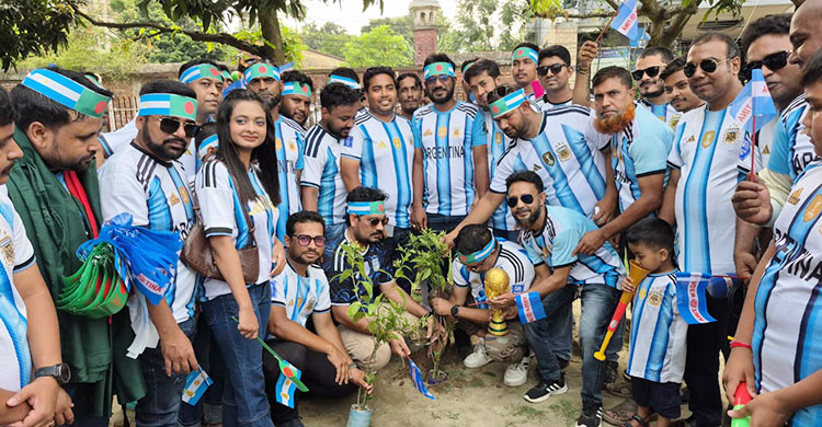বগুড়ায় ব্রাজিল-আর্জেন্টিনার সম্প্রীতির র‌্যালি