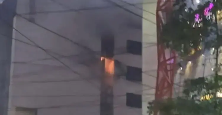 11-storey building catches fire in Banani