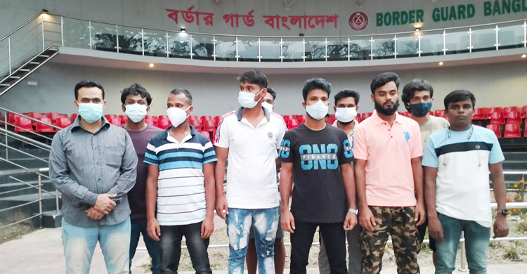 দুই বছর সাজাভোগ শেষে দেশে ফিরলেন ১০ যুবক