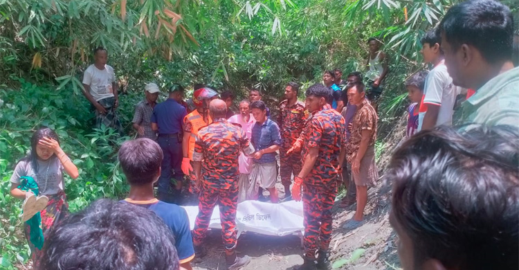 বরযাত্রীবাহী গাড়ি খাদে পড়ে যুবক নিহত, আহত ২৩