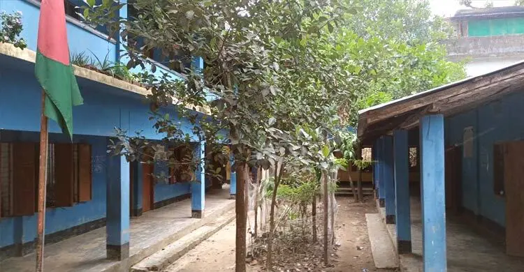 বান্দরবানে প্রচণ্ড গরমে বিদ্যালয়ে অজ্ঞান ১৮ শিক্ষার্থী