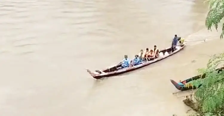 নাফাখুম-বাঘের মুখে আটকা ৩৭ পর্যটক