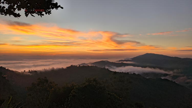 বান্দরবানের রূপ সাগরে