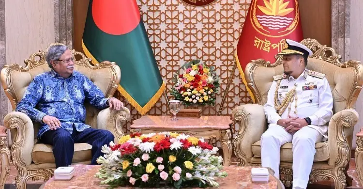 রাষ্ট্রপতির সঙ্গে সৌজন্য সাক্ষাৎ করলেন বিদায়ী নৌবাহিনী প্রধান
