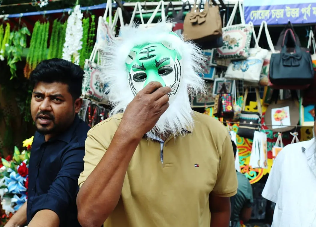 নববর্ষের রঙে মুখর দোয়েল চত্বর