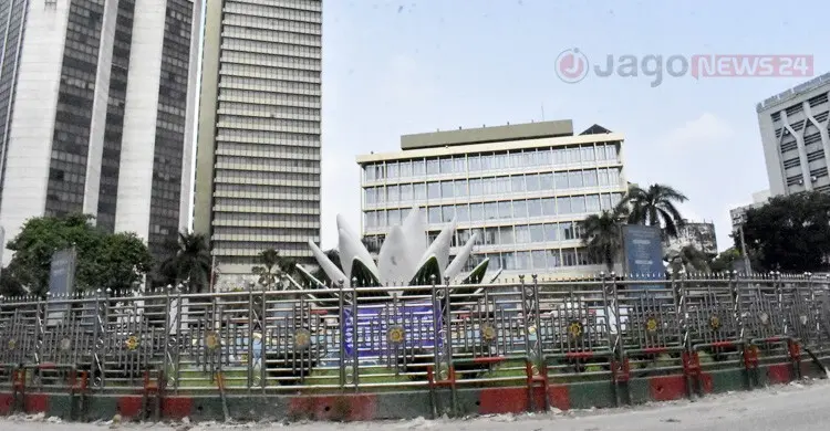 ৯ মাসেই ব্যাংক ঋণ এক লাখ কোটি টাকা ছাড়াল