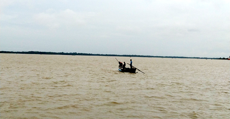 বিষখালী নদীতে মাছ ধরতে গিয়ে জেলে নিখোঁজ