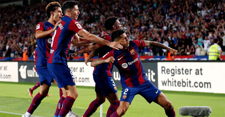 শেষ মুহূর্তে লেওয়ানডস্কির জোড়া গোল, শীর্ষে বার্সেলোনা