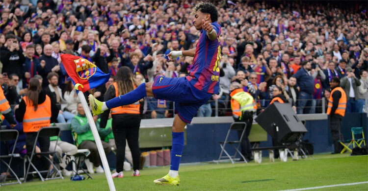 ইয়ামালের প্রথম হ্যাটট্রিক, ভিয়ারিয়ালকে উড়িয়ে দিল বার্সেলোনা